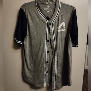 Surf style button up shirt. Soft material. Light weight